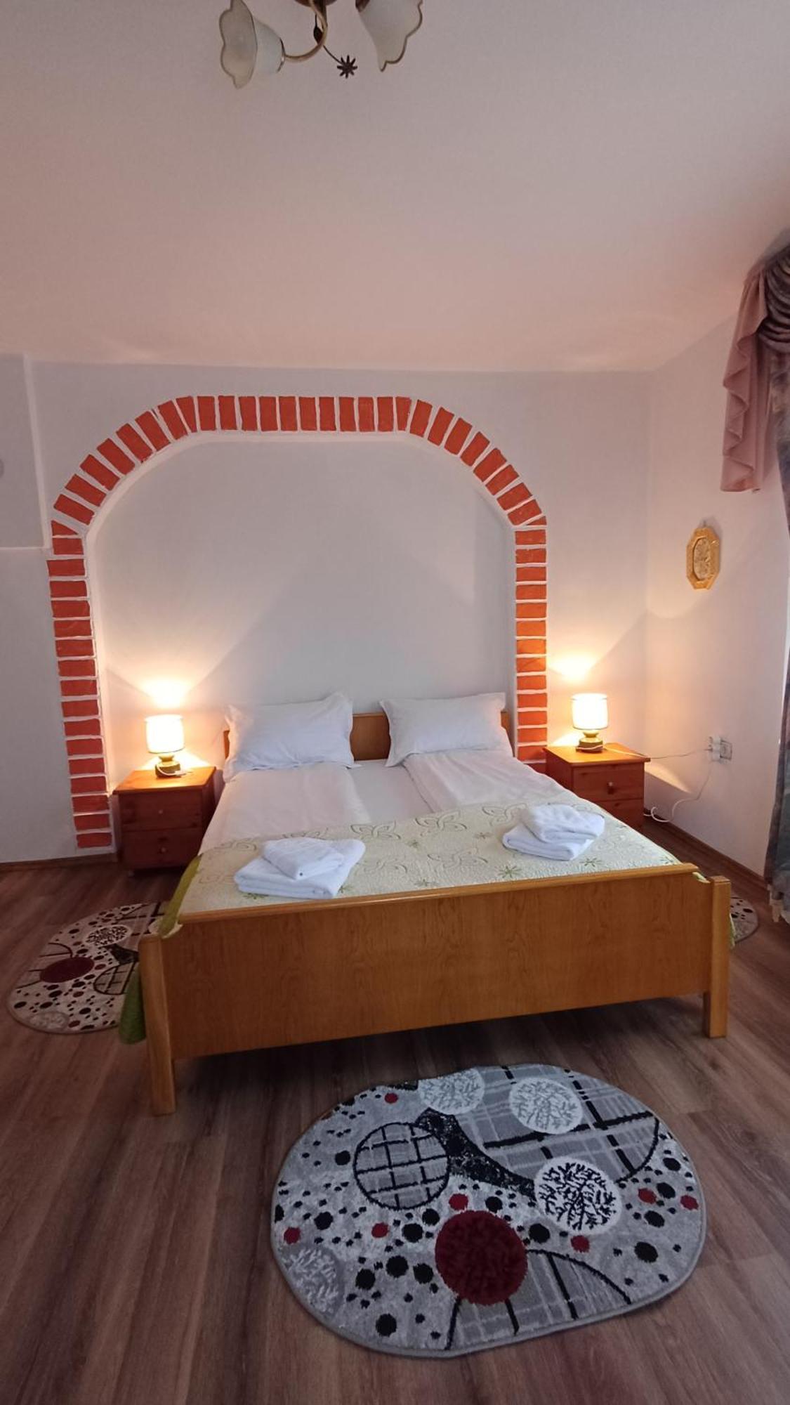 Casa Monica Pensionat Dragus Exteriör bild